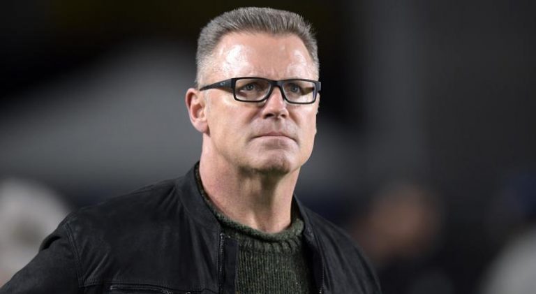 Howie Long Net Worth, Height, Salary, Earnings &amp; Wife