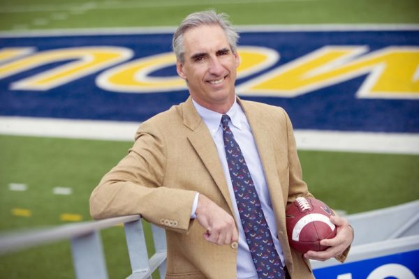 Oliver Luck Net Worth